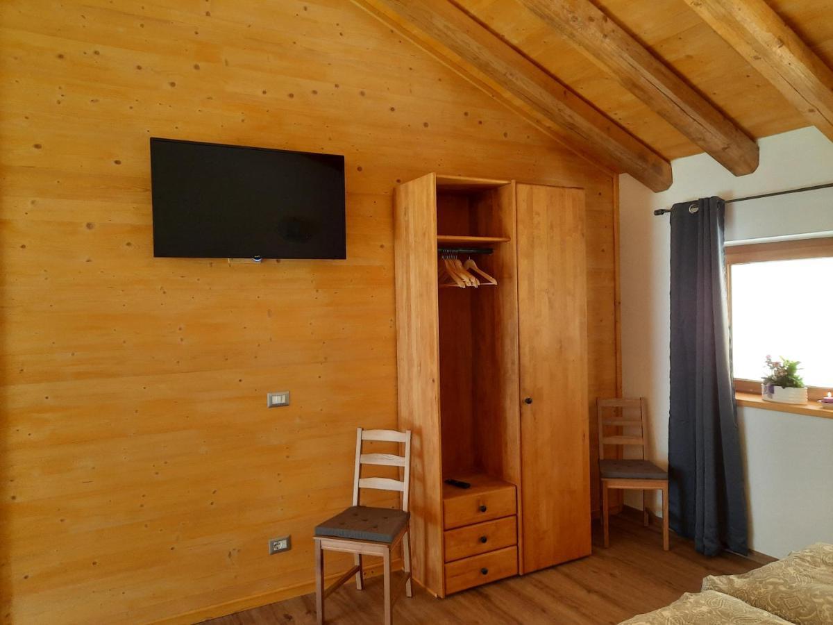 Ai Monti Apartment บาร์ชิส ภายนอก รูปภาพ