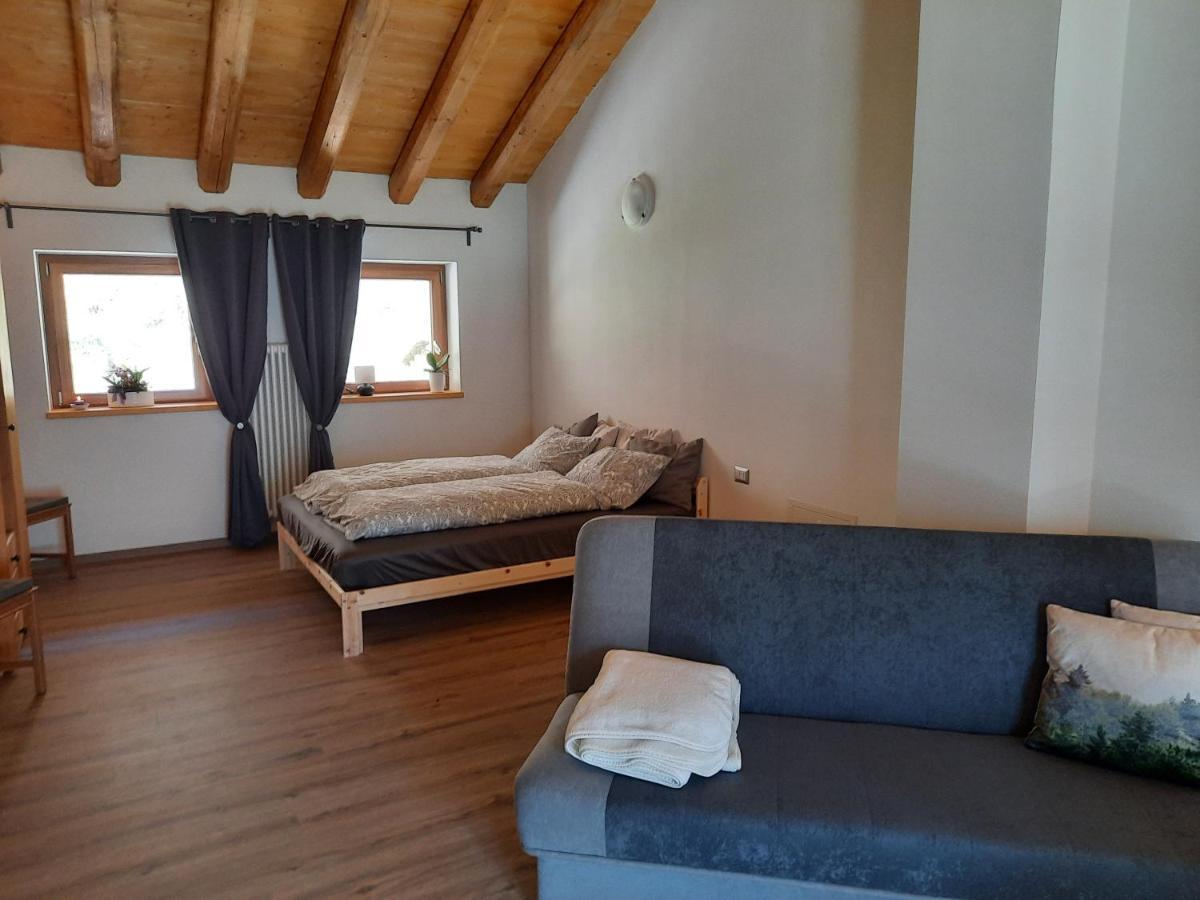 Ai Monti Apartment บาร์ชิส ภายนอก รูปภาพ