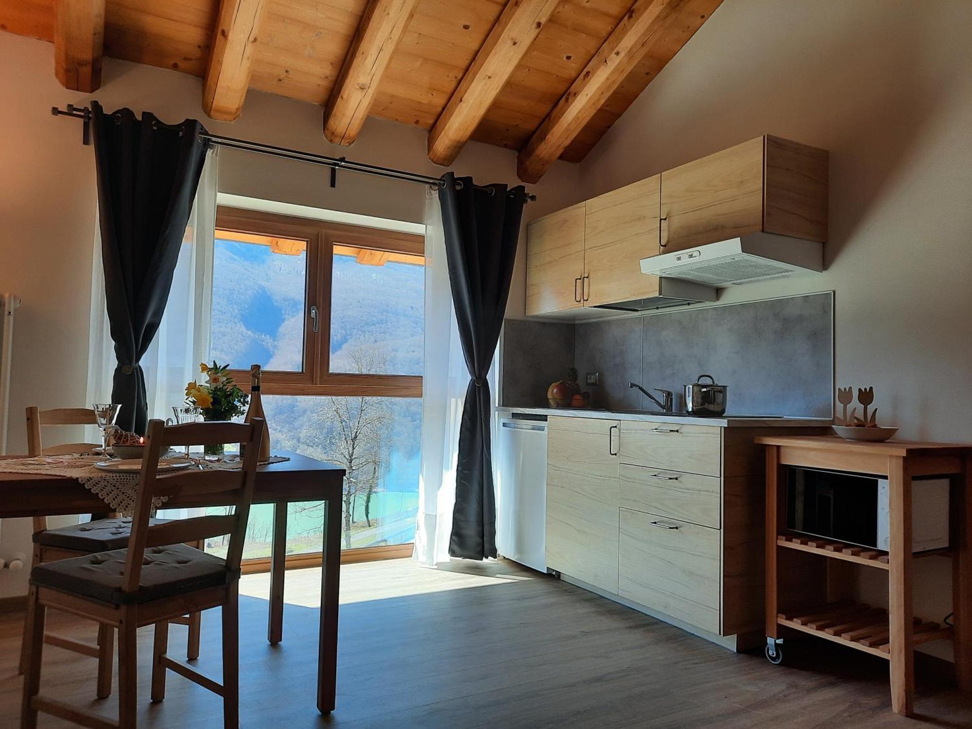Ai Monti Apartment บาร์ชิส ภายนอก รูปภาพ