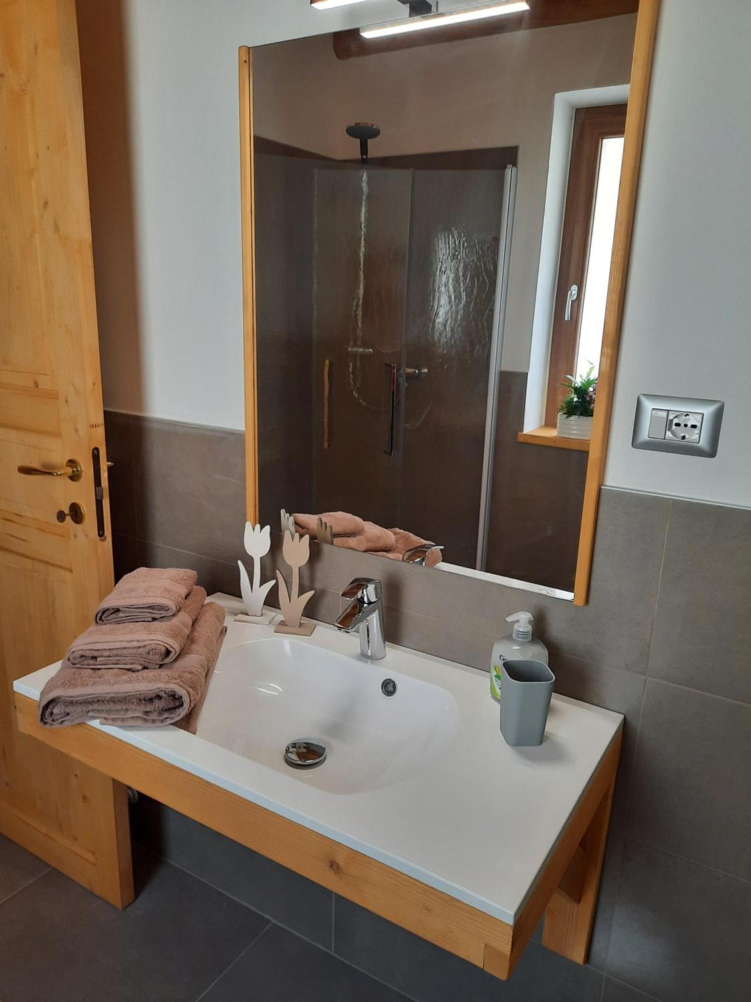 Ai Monti Apartment บาร์ชิส ภายนอก รูปภาพ